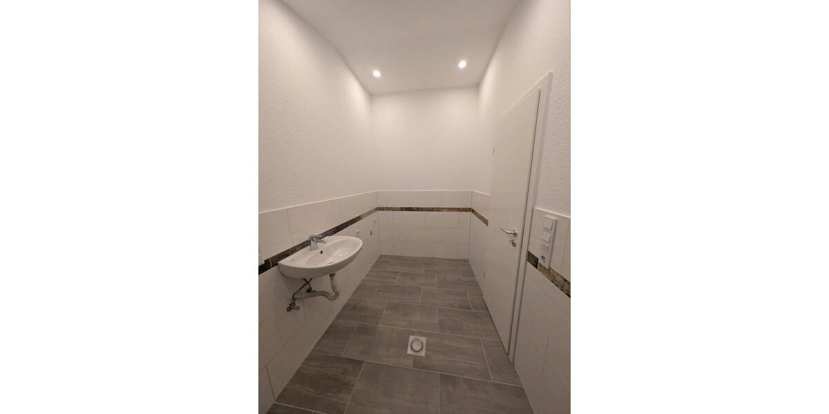 Doppelhaushälfte zu vermieten in Dersenow 3 zimmer