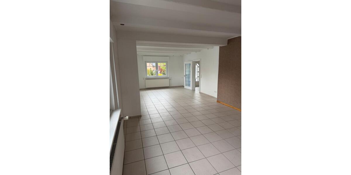Erdgeschoßwohnung Ense - 2 Zimmer, 75 m&sup2;, 900&euro; | Angebot:26416853