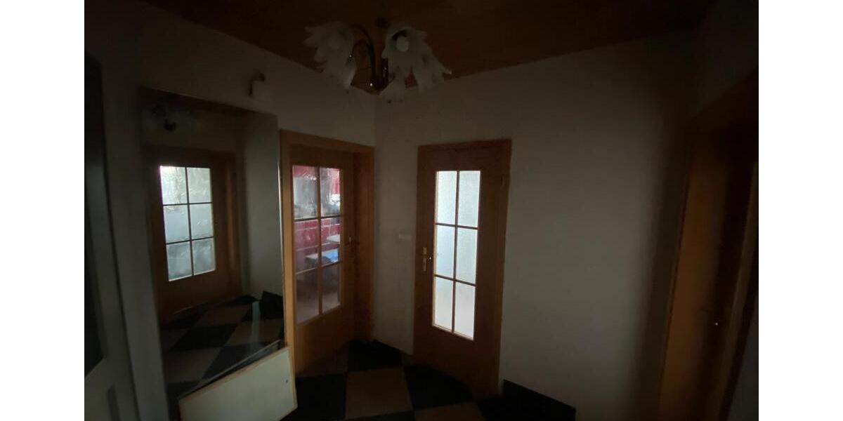 Etagenwohnung Elze - 3 Zimmer, 89 m&sup2;, 590&euro; | Angebot:25049553