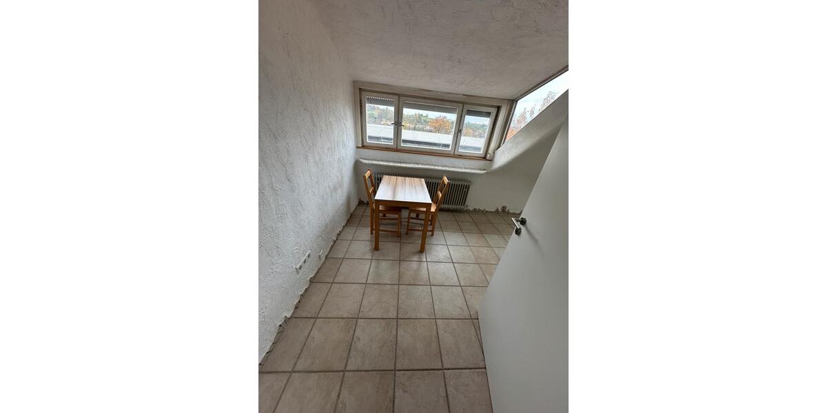Wohnen auf Zeit Göppingen - 14 Zimmer, 200 m&sup2;, 17&euro; | Angebot:26382873