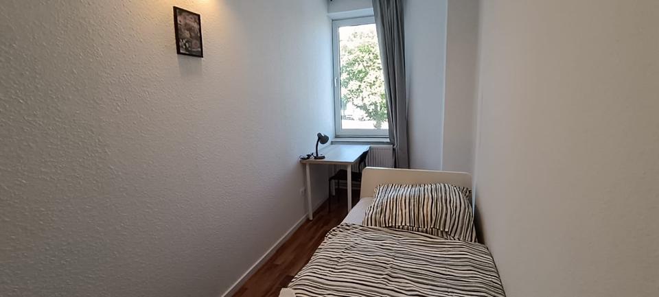 Wohnen auf Zeit Dortmund - 4 Zimmer, 9 m&sup2;, 350&euro; | Angebot:25270895