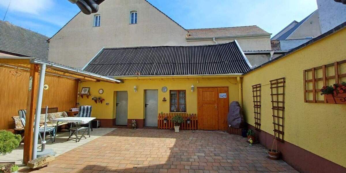 Reihenmittelhaus Oschatz - 6 Zimmer, 164 m&sup2;, 1.100&euro; | Angebot:24778476