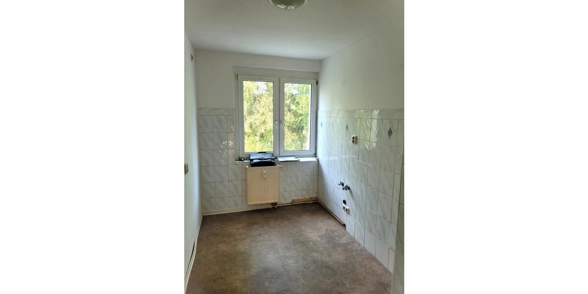 Erdgeschoßwohnung Sangerhausen - 4 Zimmer, 70 m&sup2;, 350&euro; | Angebot:26443160