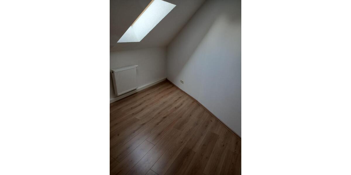 Dachgeschoßwohnung Colditz - 3 Zimmer, 105 m&sup2;, 700&euro; | Angebot:26445173