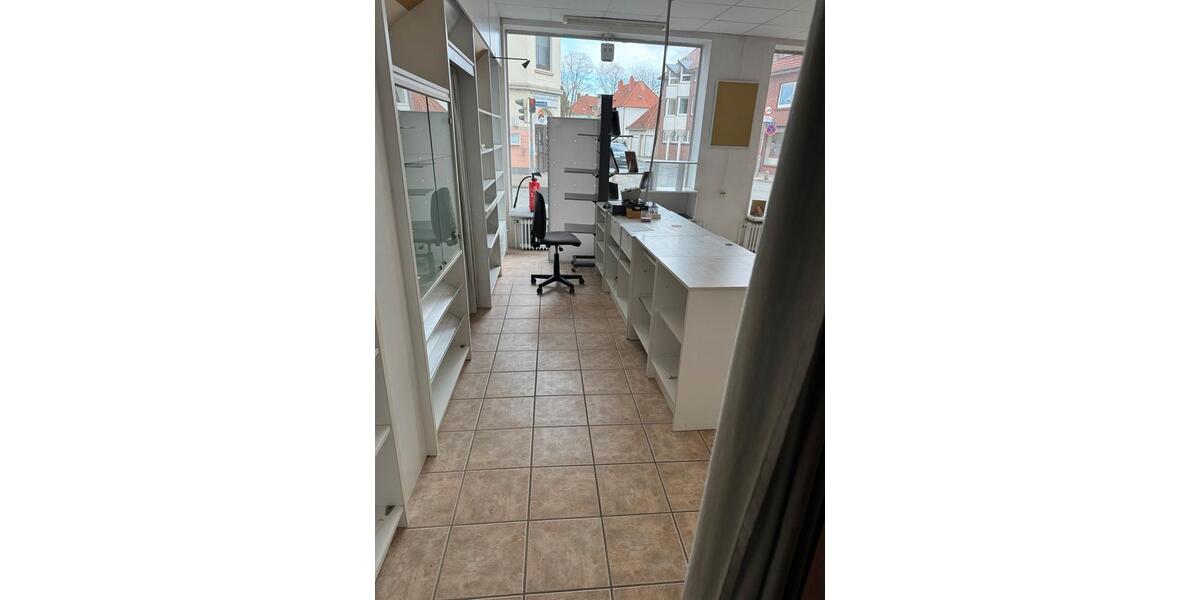 Gewerbeobjekt Nordenham - 700&euro; | Angebot:26092355