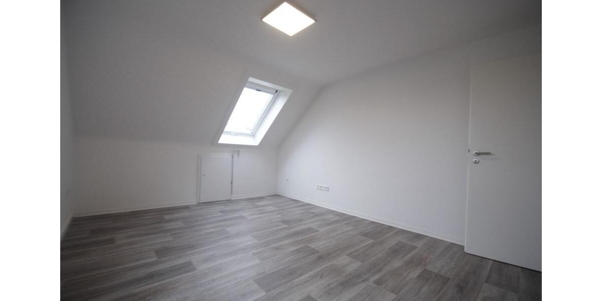 Dachgeschoßwohnung Filderstadt - 3 Zimmer, 70 m&sup2;, 850&euro; | Angebot:25154951