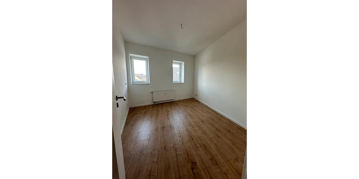 Dachgeschoßwohnung Krefeld - 3 Zimmer, 105 m&sup2;, 1.149&euro; | Angebot:24801525
