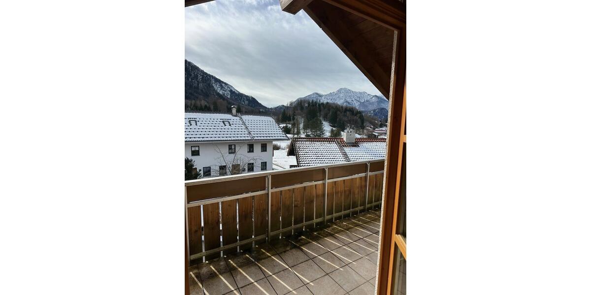 Dachgeschoßwohnung Kochel am See - 3 Zimmer, 120 m&sup2;, 1.620&euro; | Angebot:26152284