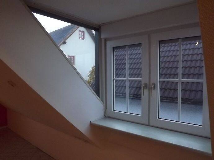 Gut geschnittenes 2 Zimmer-Apartment mit Einbauküche und Wannenbad, in ruhiger Lage von Wiesenbronn. Nur 10 Min. nach Kitzingen... 2 zimmer