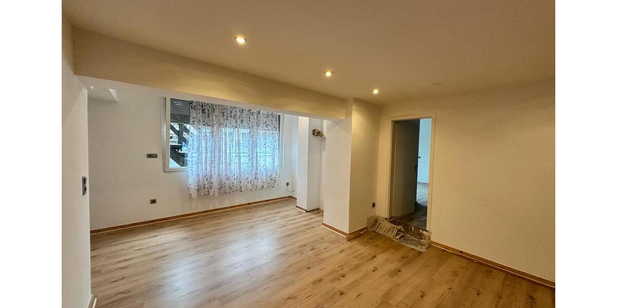 Erdgeschoßwohnung Oer-Erkenschwick Erkenschwick - 6 Zimmer, 155 m&sup2;, 1.599&euro; | Angebot:26122178