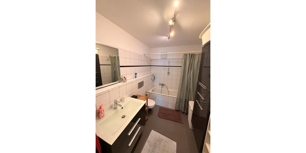 Dachgeschoßwohnung Gütersloh - 3 Zimmer, 104 m&sup2;, 950&euro; | Angebot:24849014