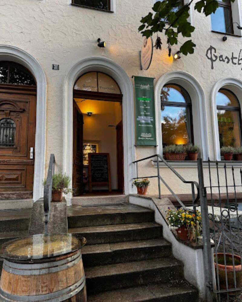 Frisch saniertes Traditions-Wirtshaus in Nürnberg-Rosenau sucht neuen PächterIn