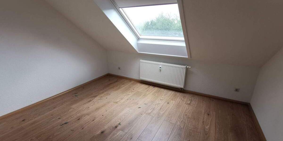 Etagenwohnung Neukieritzsch OT Lobstädt Lobstädt - 2 Zimmer, 33 m&sup2;, 270&euro; | Angebot:24990199