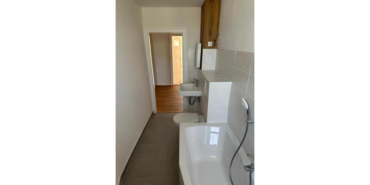 Etagenwohnung Berlin Treptow-Köpenick - 5 Zimmer, 120 m&sup2;, 1.850&euro; | Angebot:26447632