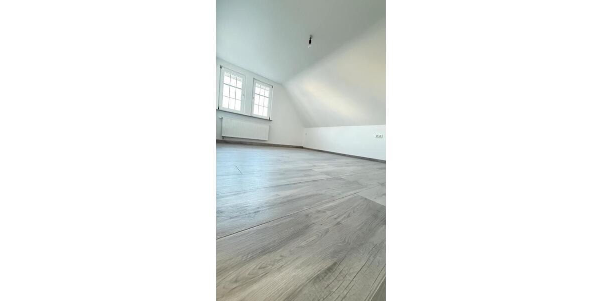 Dachgeschoßwohnung Baiersbronn - 4 Zimmer, 90 m&sup2;, 1.350&euro; | Angebot:26030760