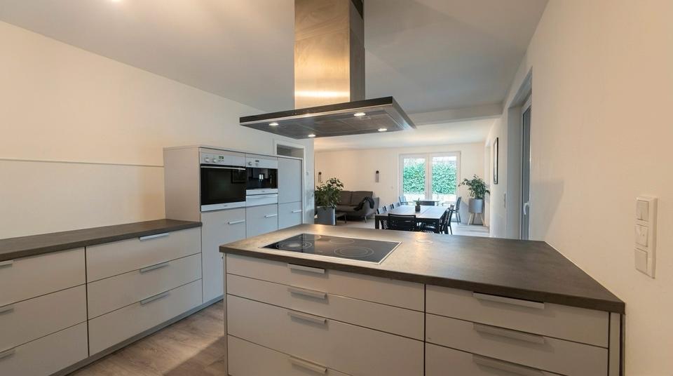 Erdgeschoßwohnung Höxter - 6 Zimmer, 160 m&sup2;, 2.250&euro; | Angebot:25934359