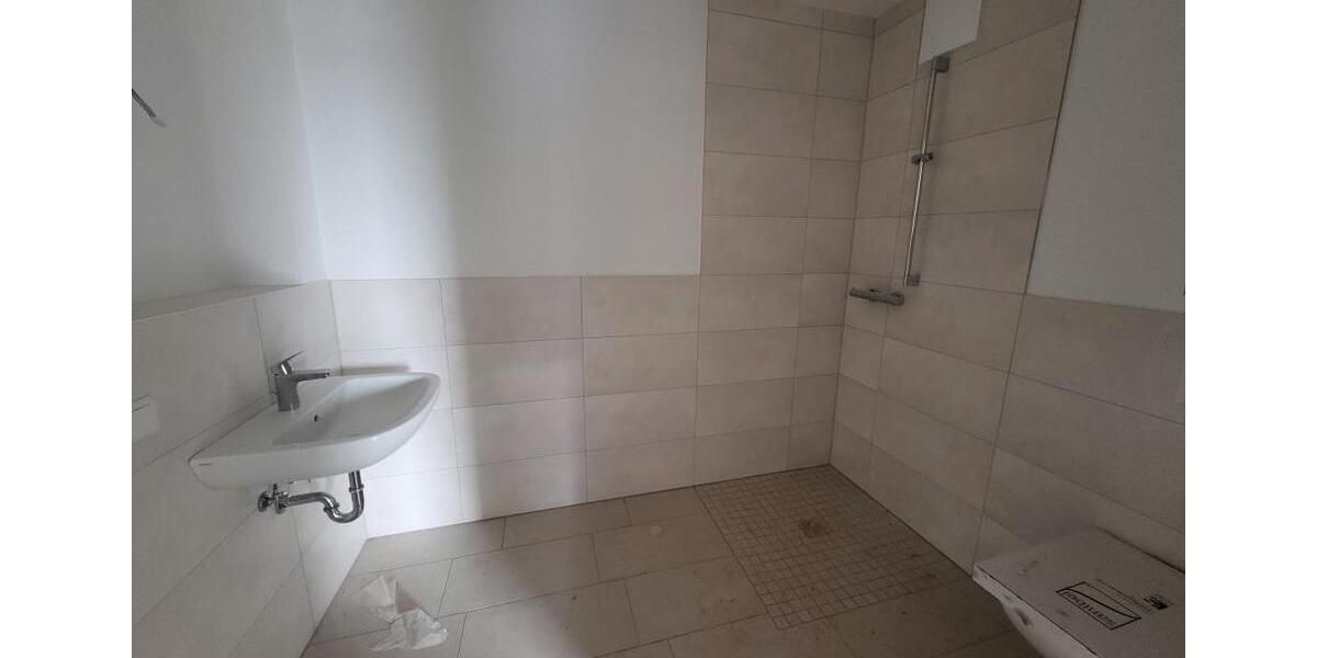 Etagenwohnung Tessin - 3 Zimmer, 80 m&sup2;, 989&euro; | Angebot:24932027