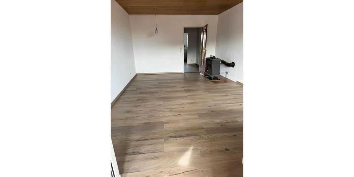 Etagenwohnung Waldsassen - 3 Zimmer, 80 m&sup2;, 325&euro; | Angebot:26252356