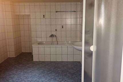 Wohnung Ebsdorfergrund - 2 Zimmer, 80 m&sup2;, 650&euro; | Angebot:27020706