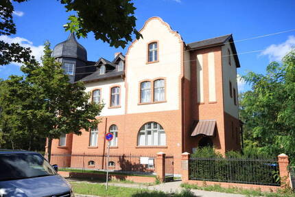 Bildschöne 2,5 Zimmer-Dachgeschoßwohnung von 1906 mit Loggia in Spitzenwohnlage von Finkenkrug