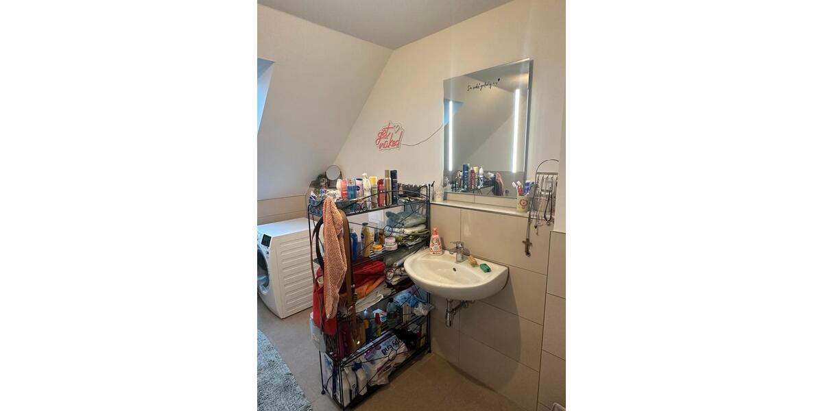 Dachgeschoßwohnung Aukrug - 2.5 Zimmer, 72 m&sup2;, 1.000&euro; | Angebot:23803338