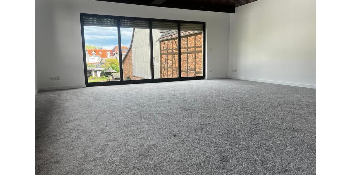 Traumhafte Dreizimmerwohnung mit Panorama Fenstern 3 zimmer