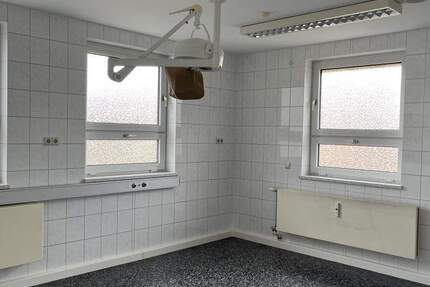 Gewerbeobjekt Bischofswerda - 6 Zimmer, 200 m&sup2;, 1.994&euro; | Angebot:25708991