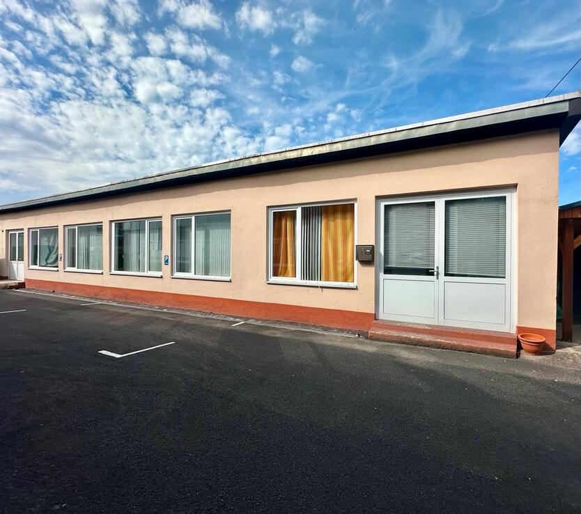Große Lagerhalle zu vermieten (240 m2 in 97892)