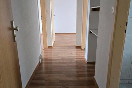 Wohnung Artern - 3 Zimmer, 58 m&sup2;, 596&euro; | Angebot:23538138