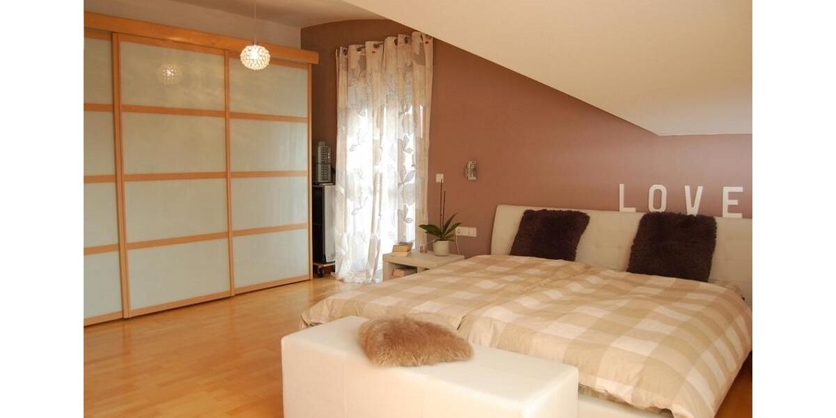 Einfamilienhaus Eislingen (Fils) - 5.5 Zimmer, 166 m&sup2;, 2.300&euro; | Angebot:25144498