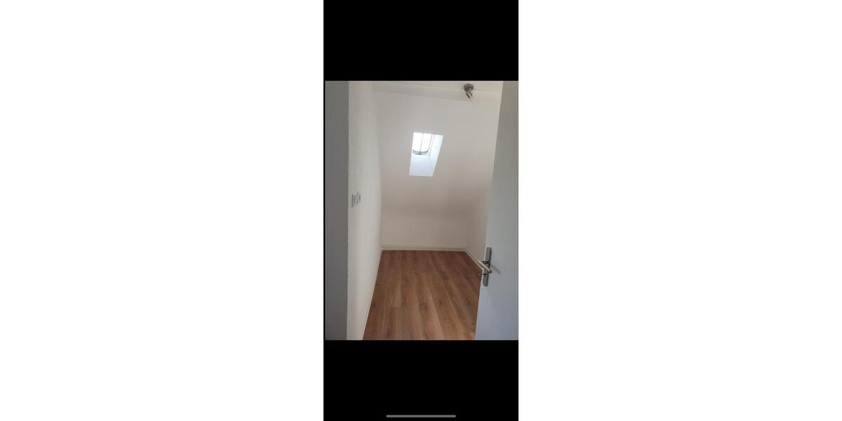Dachgeschoßwohnung Merzig - 3 Zimmer, 85 m&sup2;, 910&euro; | Angebot:26059607