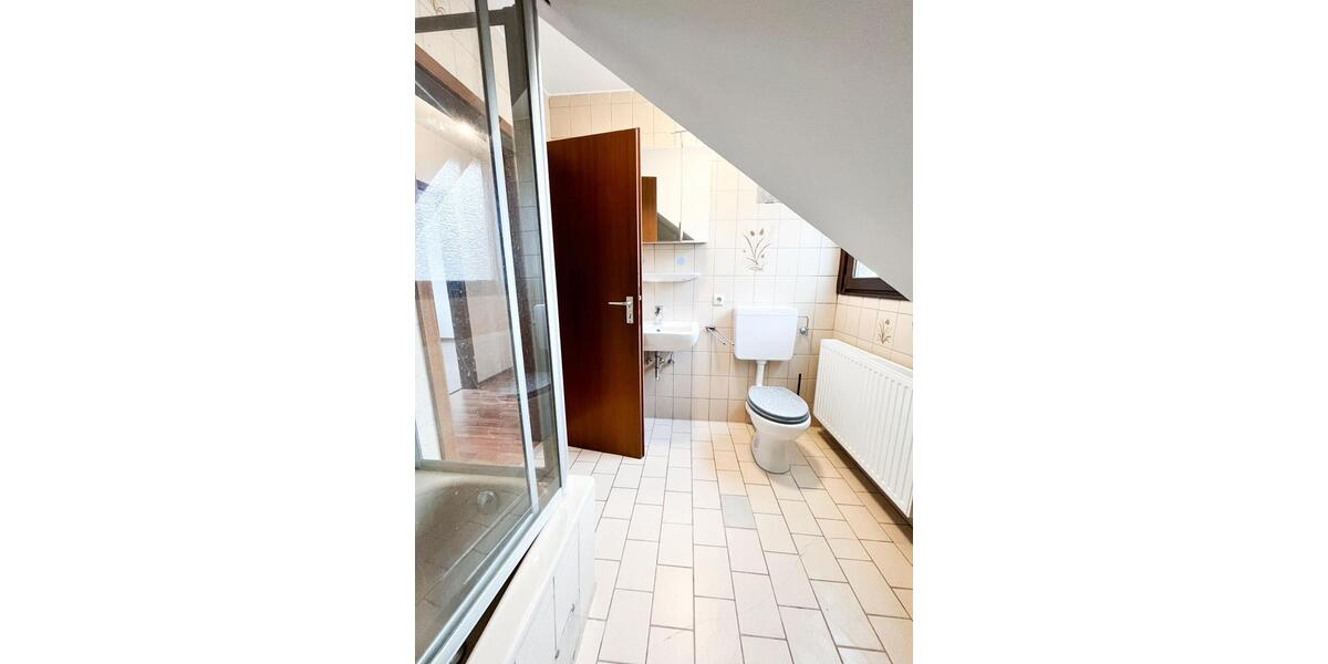 Dachgeschoßwohnung Koblenz - 2 Zimmer, 68 m&sup2;, 675&euro; | Angebot:24183095