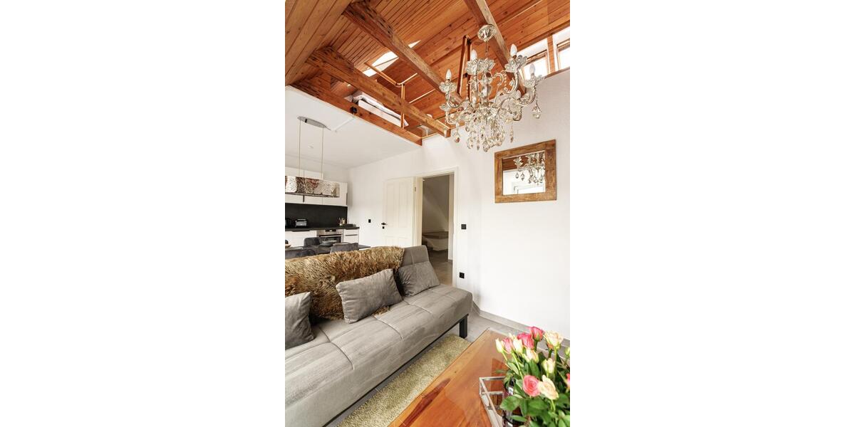 Dachgeschoßwohnung Essen Huttrop - 3 Zimmer, 75 m&sup2;, 70&euro; | Angebot:26339407