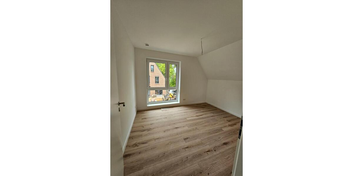 Neubau-Einfamilienhaus in Oldenburg Ofenerdiek – Erstbezug, Wärmepumpe & PV-Anlage modern & bezugsfertig! 5 zimmer