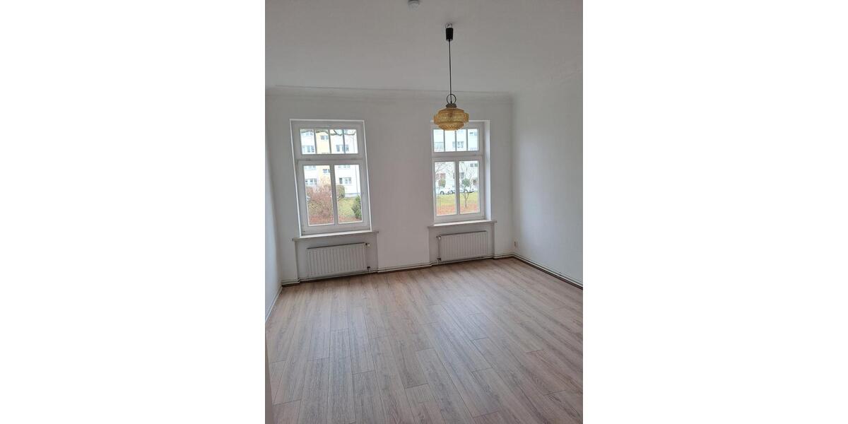 Etagenwohnung Waldheim - 3 Zimmer, 84 m&sup2;, 525&euro; | Angebot:25855293