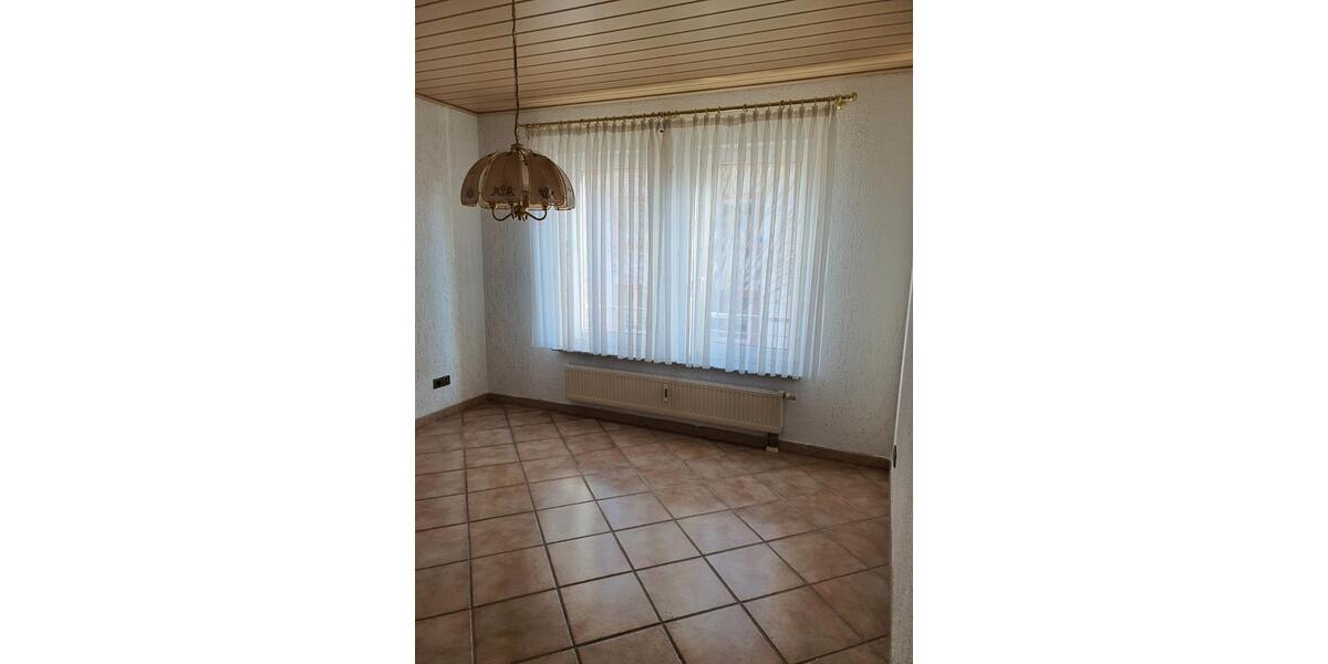 Etagenwohnung Ludwigshafen am Rhein Ludwigshafen-Hemshof - 1 Zimmer, 70 m&sup2;, 650&euro; | Angebot:25986638