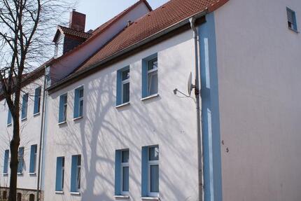 Wohnung Staßfurt - 4 Zimmer, 80 m&sup2;, 450&euro; | Angebot:26459501