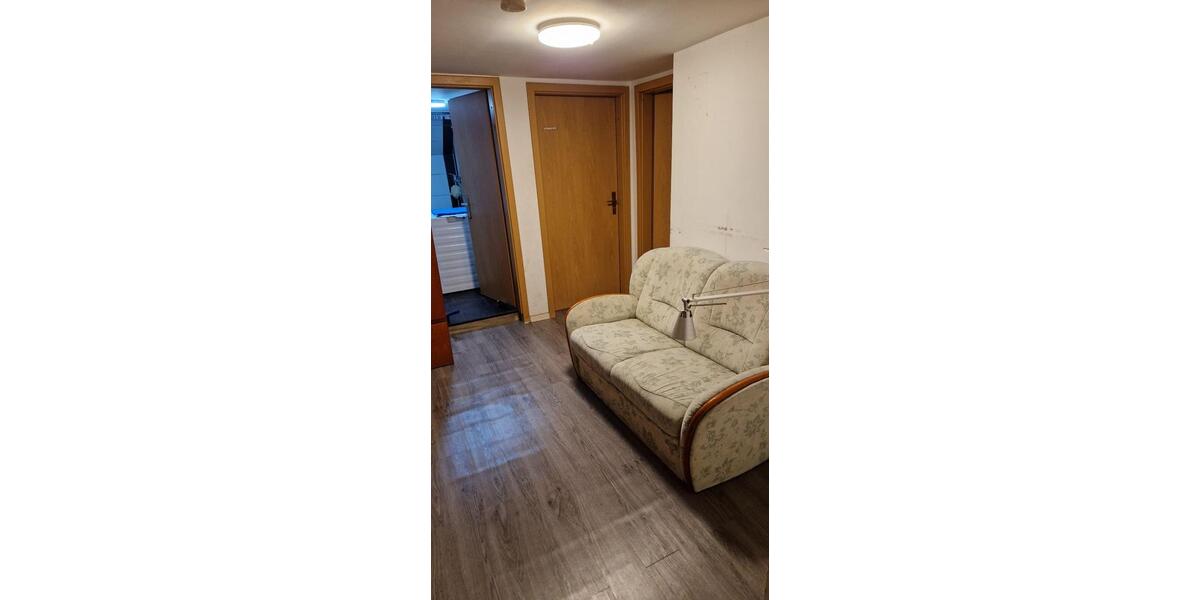 Dachgeschoßwohnung Fellbach - 1 Zimmer, 12 m&sup2;, 475&euro; | Angebot:26297541