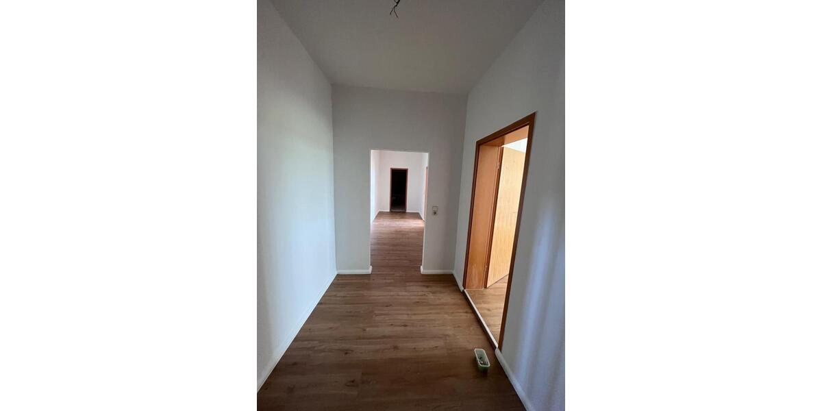 Etagenwohnung Querfurt - 2 Zimmer, 74 m&sup2;, 410&euro; | Angebot:24468169