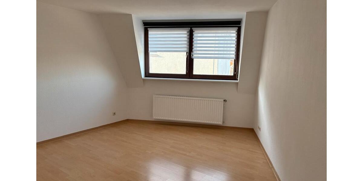 Etagenwohnung Fulda - 3 Zimmer, 85 m&sup2;, 1.100&euro; | Angebot:24874024