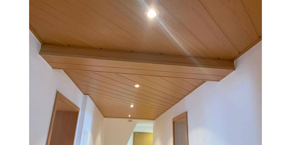 Dachgeschoßwohnung Bitterfeld-Wolfen Bitterfeld - 3 Zimmer, 85 m&sup2;, 645&euro; | Angebot:23744522