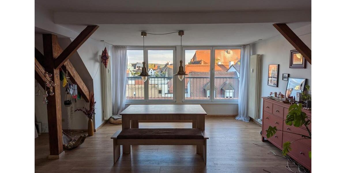 Dachgeschoßwohnung Weiden in der Oberpfalz - 2 Zimmer, 97 m&sup2;, 850&euro; | Angebot:26534481