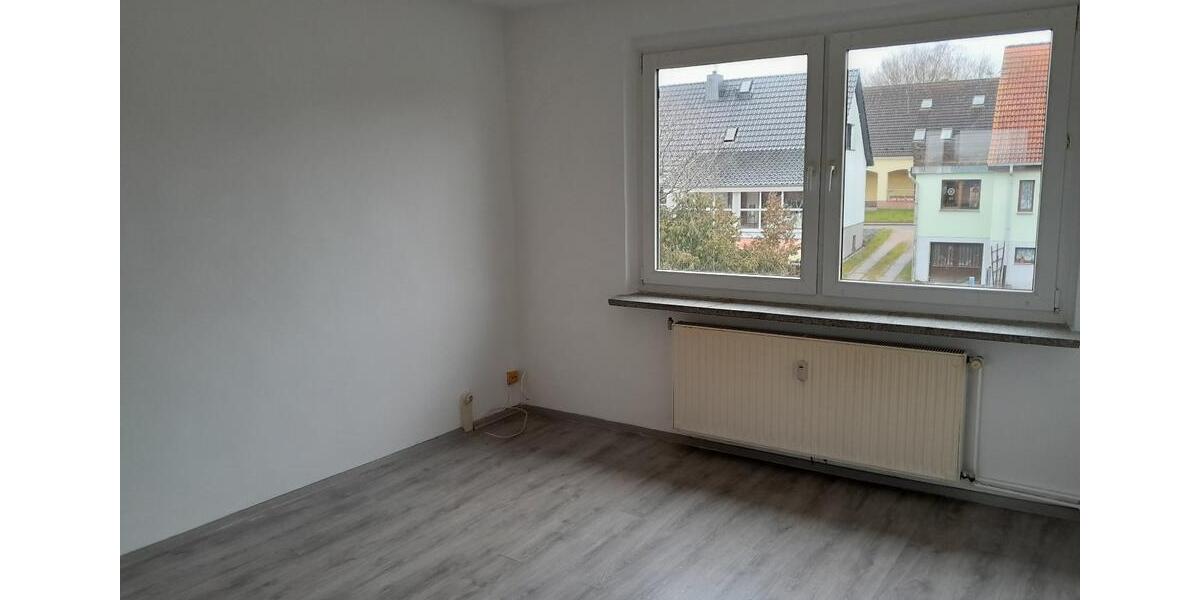 Etagenwohnung Altentreptow - 3 Zimmer, 68 m&sup2;, 430&euro; | Angebot:26533796