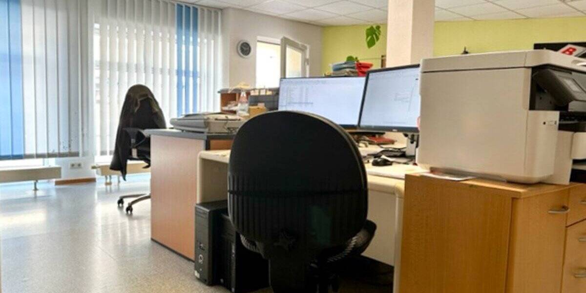 Gewerbeobjekt Geyer - 2 Zimmer, 80 m&sup2;, 300&euro; | Angebot:19337487