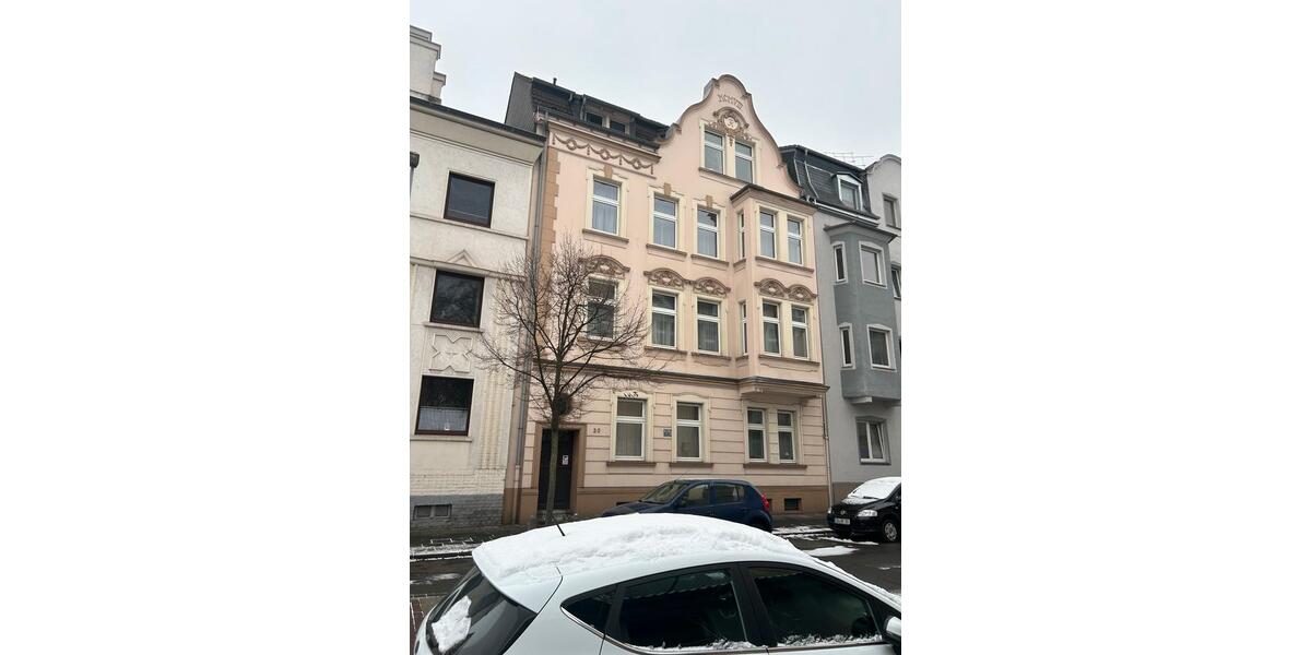 Mietwohnung (125qm Wohnfläche - 1. Etage - Kaltmiete 900€) 5 zimmer
