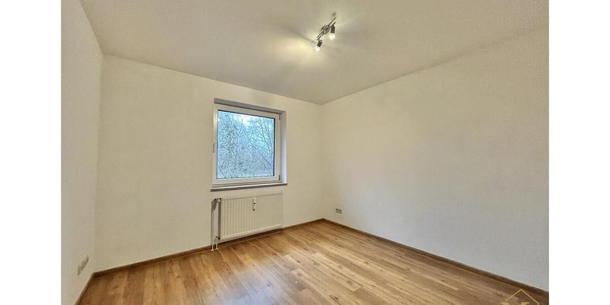 Klarer Streck: Helle 3 Zimmer Wohnung mit Balkon 3 zimmer