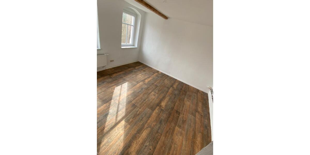 Dachgeschoßwohnung Nossen - 2 Zimmer, 52 m&sup2;, 280&euro; | Angebot:25975235