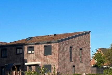 Haus Bargteheide - 4 Zimmer, 120 m&sup2;, 2.100&euro; | Angebot:26689094