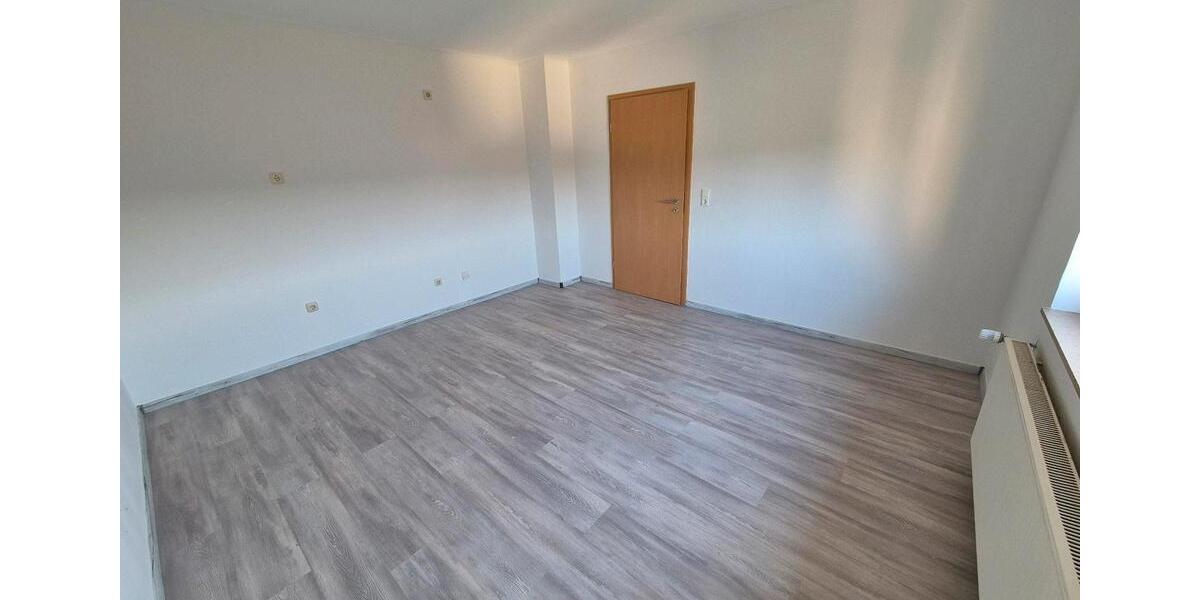 Einfamilienhaus Neuhütten - 4 Zimmer, 120 m&sup2;, 900&euro; | Angebot:25861130