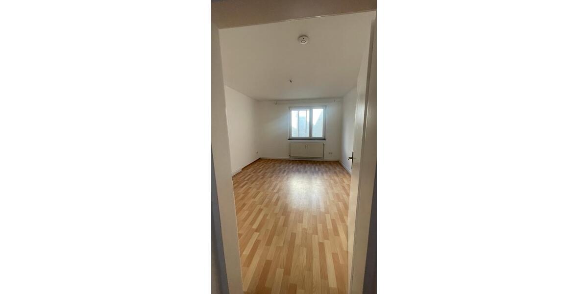 Etagenwohnung Würzburg - 3 Zimmer, 82 m&sup2;, 895&euro; | Angebot:25990545